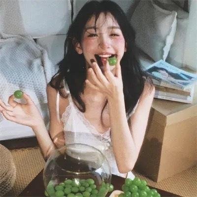 他的模样
